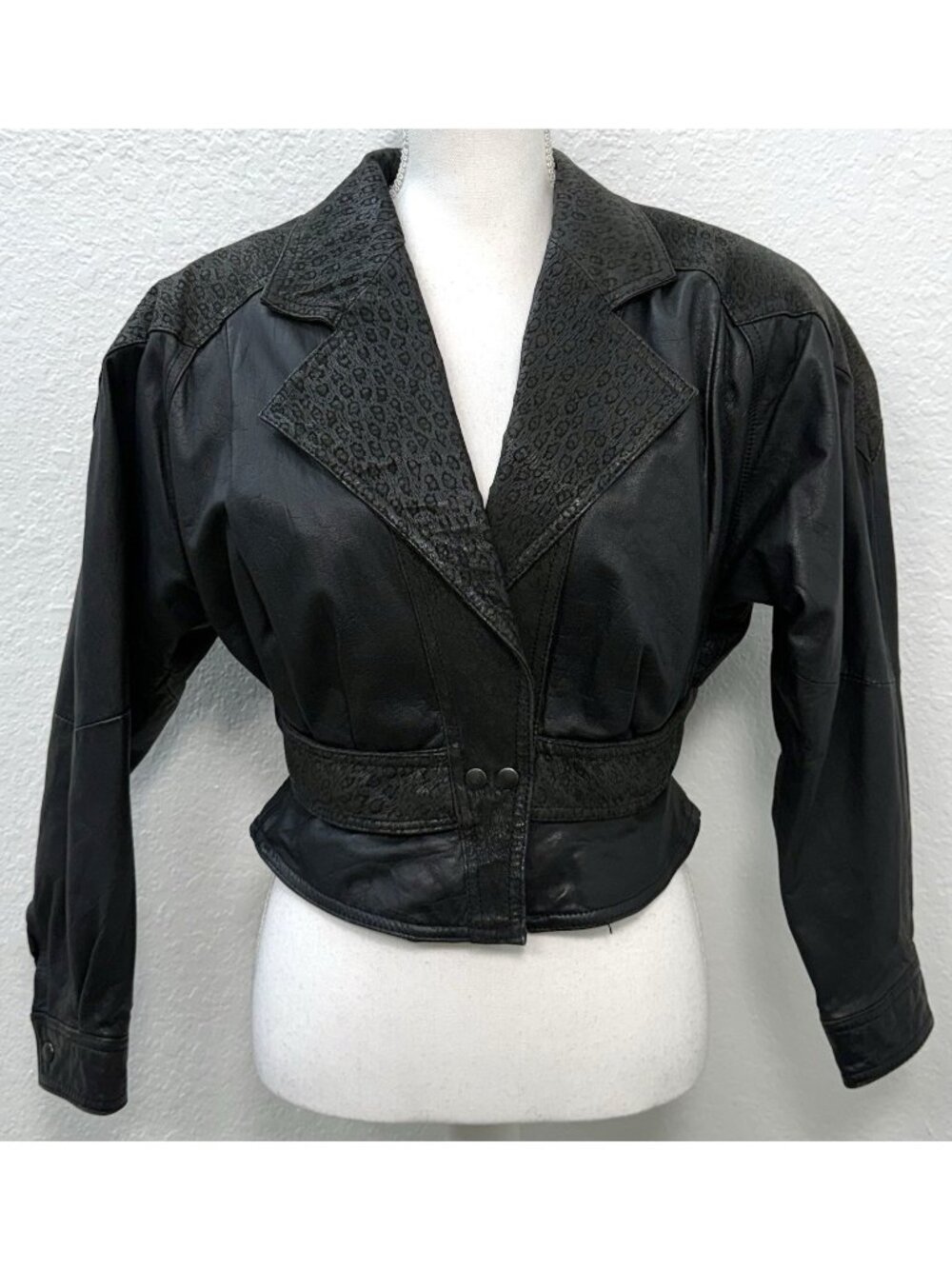 VTG 80s PELLE CUIR Womens SMALL Black Leather Animal Print Trim Cropped JACKET